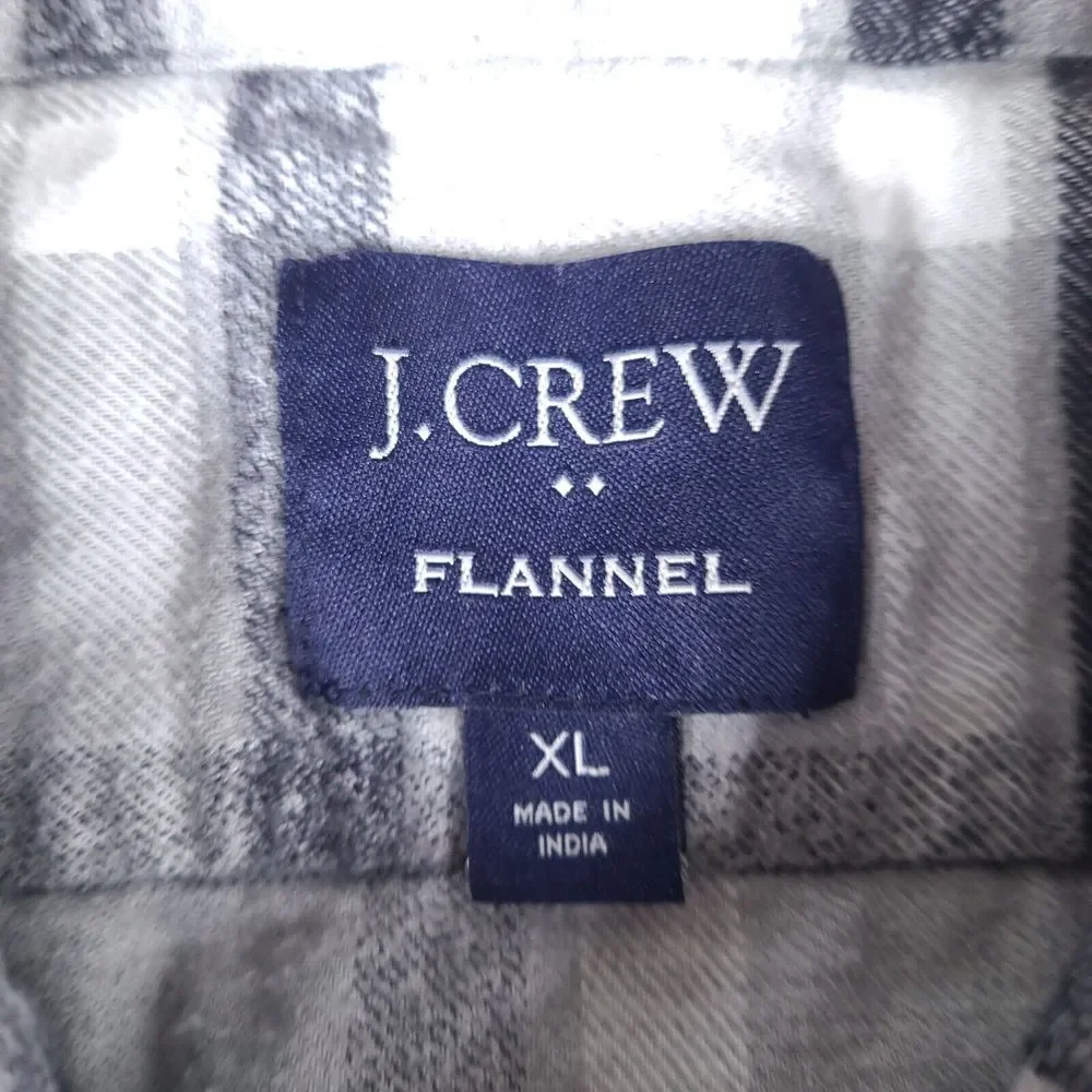J Crew Flannel Shirt Men's XL Gray Plaid Cotton Button‎ Down Pockets Outdoor